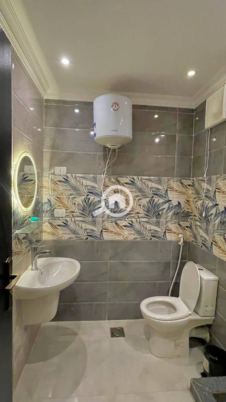 5 1001839958. jpg