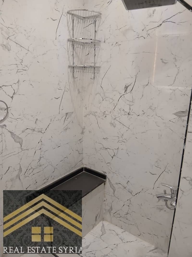 8 1000512368. jpg