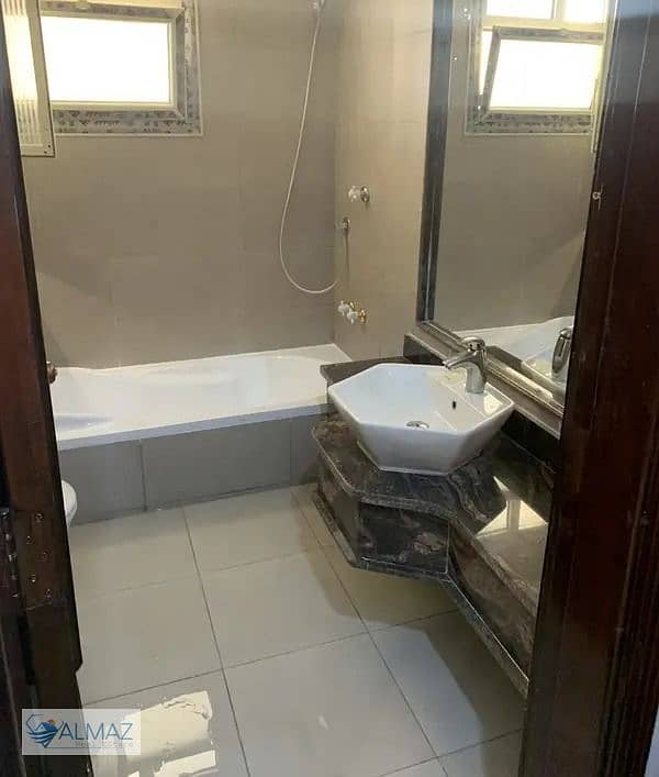 Unfurnished 200 sq m apartment for rent, complete with kitchen and air conditioning, in the Second Villas District of New Cairo - Widok 4