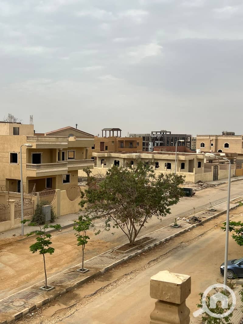 A 200m direct sea view apartment in downtown – pohled 5