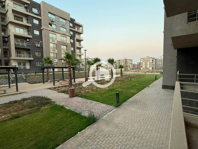 Janna Zayed Resale apartment for sale in Jannah 2, 130 sqm,with direct owner, RTM, with the highest prime location in compound with unobstructed view - Ansicht 2