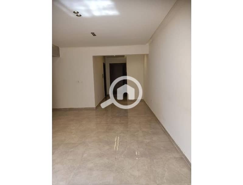Janna Zayed Resale apartment for sale in Jannah 2, 130 sqm,with direct owner, RTM, with the highest prime location in compound with unobstructed view - Mehr