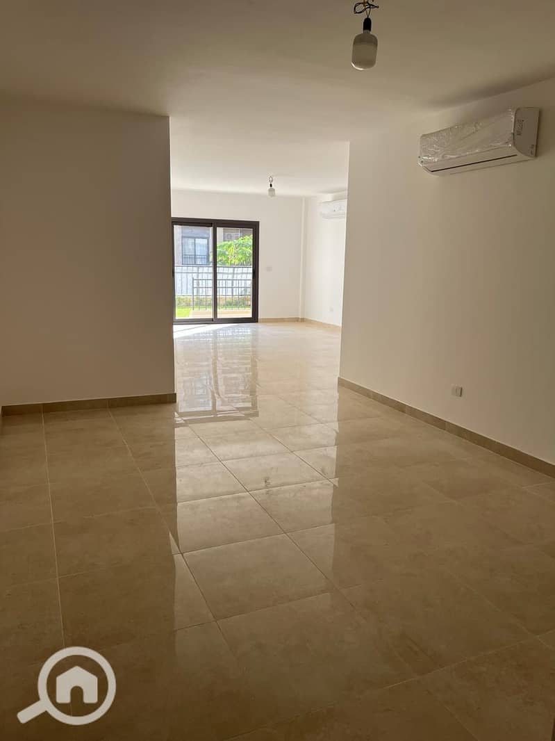 4 bd4dac9b-4f24-4bed-a9bc-c6f62a49ff92. jpg