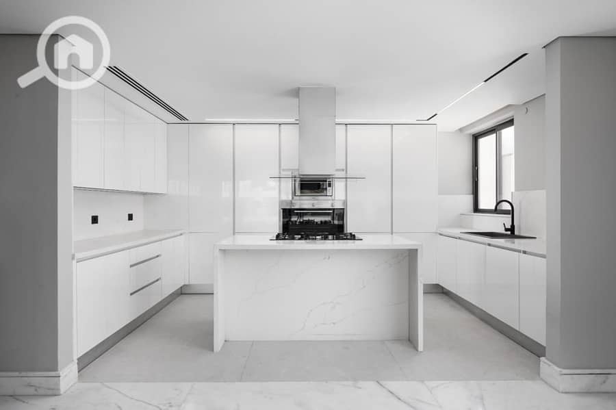 Penthouse for rent New Cairo Fifth Settlement Lake View Residence Golden Square near AUC luxury finishing private pool ready to move - Widok 2
