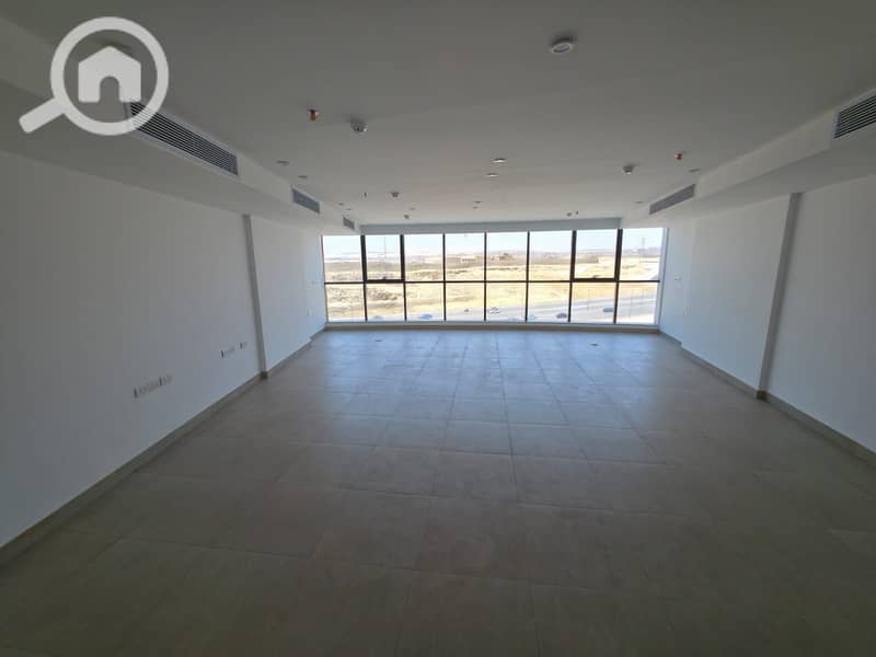 Administrative office for rent 100m open space in Rehana Plaza Zahraa El Maadi - Widok 4