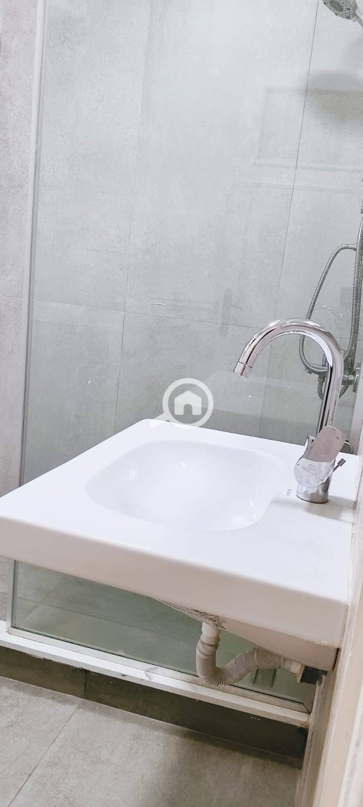 16 f03a53c1-9fb6-44ab-997c-022eb327f2f1. jpeg