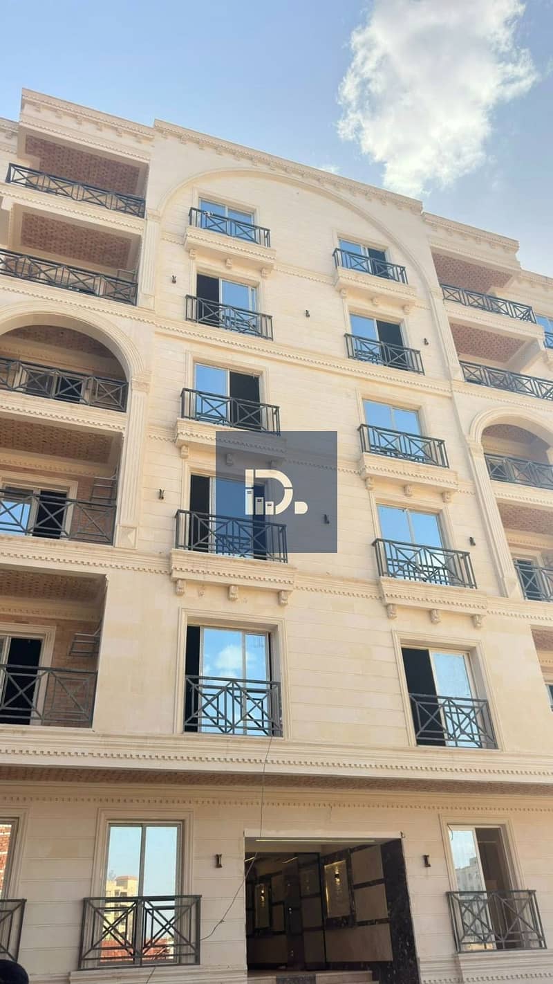 Immediately receive an apartment of 137 sqm (3 rooms) with a 15% down payment and installments over 6 years in Green City Compound, October Gardens - a strategic location with full services. - Widok 4