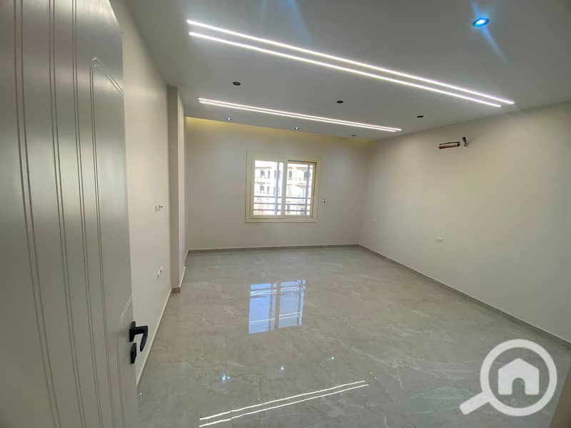 Apartment for rent unfurnished in Sheikh Zayed District 16 - Bild 3