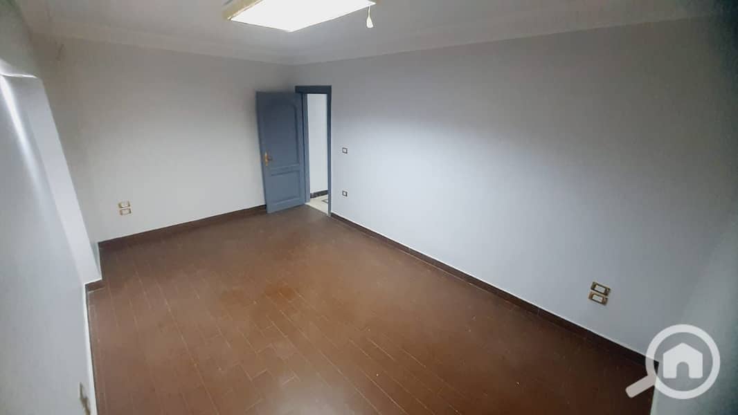 Office for rent in October 245 square meters - Mehr