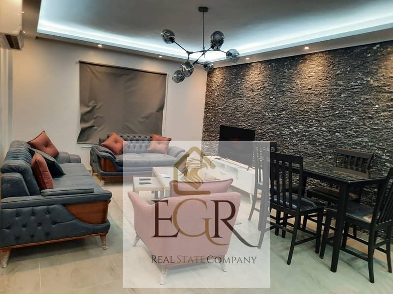 Distinctive furnished apartment for rent steps away from the old market and all services. – pohled 2