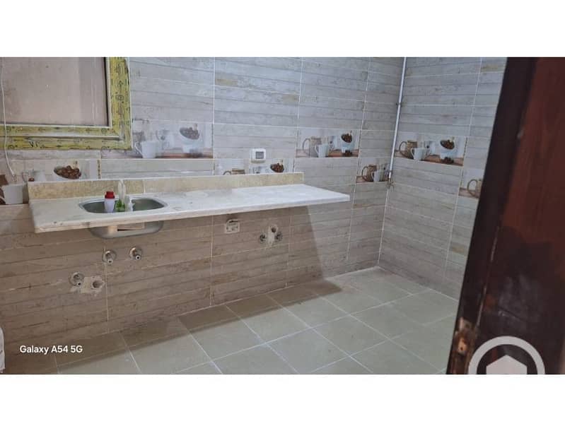 For sale: Resale apartment in Jannat Zayed 1, 130 sqm, from the owner, RTM, with the highest level of distinction in compound andunobstructed view - Ansicht 4