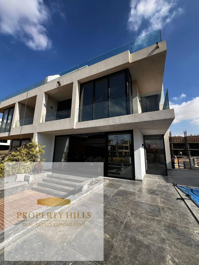 A great villa with a large 225 sq m garden, available with 12-year payment plans in a compound featuring one of the largest golf courses in Egypt, opposite Madinaty. - Ansicht 5