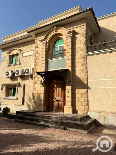 4 Bedroom Villa for Sale in Sheikh Zayed, Giza - d3f5994e-ac8f-484b-b437-3fb5bee7581c. jpg 4 Bedroom Villa for Sale in Sheikh Zayed, Giza - d3f5994e-ac8f-484b-b437-3fb5bee7581c. jpg