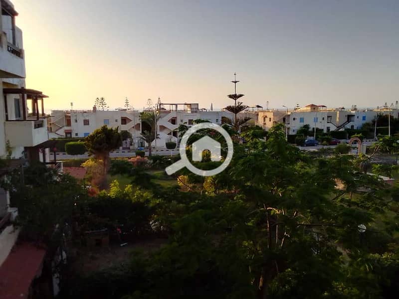 Two bedrooms for rent with a balcony overlooking the pool and sea view. - Ansicht 6