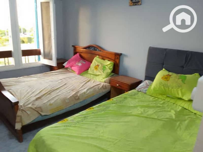 Two bedrooms for rent with a balcony overlooking the pool and sea view. - Mehr