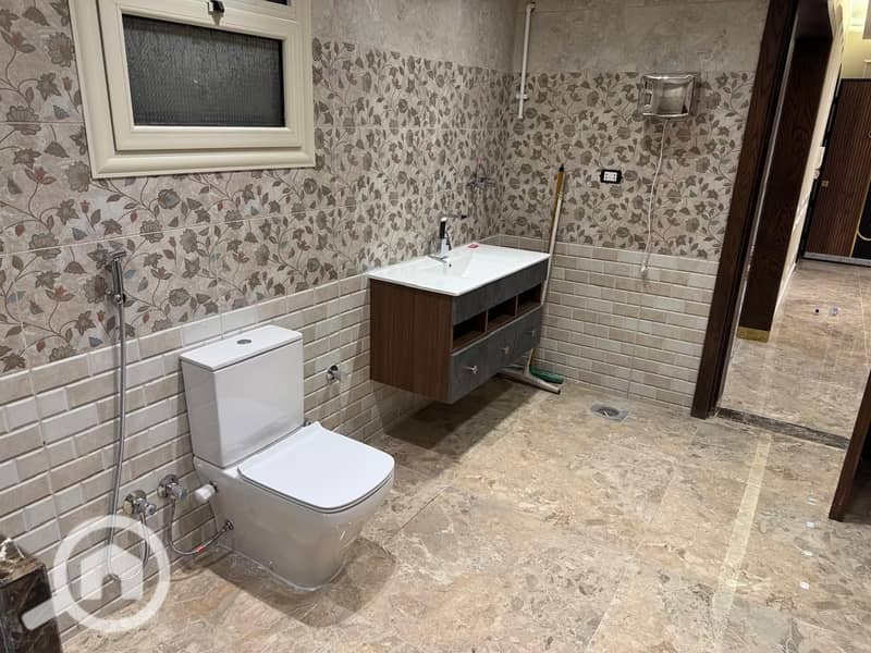 Apartment 156 sqm elevated ground floor for sale – Al Azhar Compound, First Settlement, ultra super lux finishes - Ansicht 6