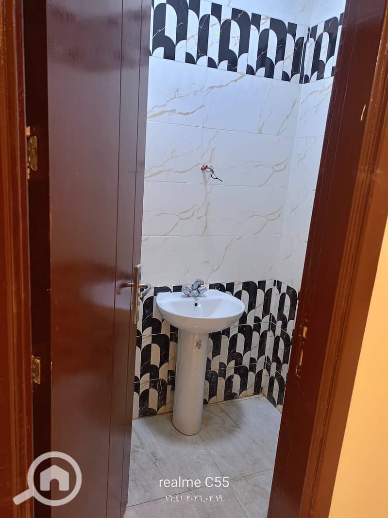 Furnished apartment for rent in Al-Ma'adi, Upper Meadow, Zahraa Al-Maadi, with hotel-style finishing. Area: 120 sq mConsists of 2 bedrooms, reception, - Mehr