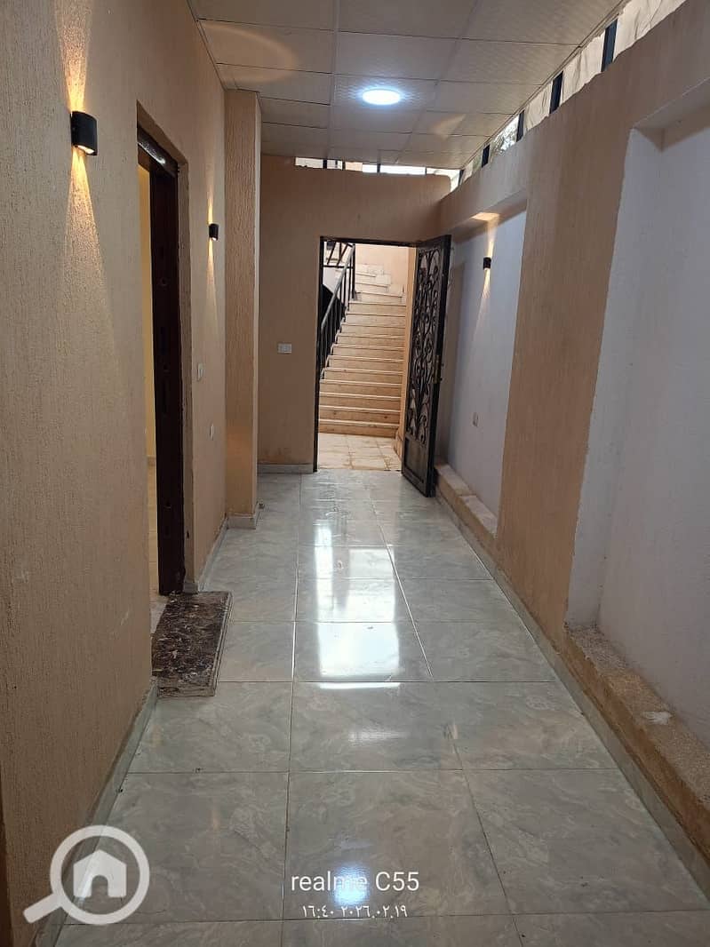 Apartment for rent in Zahraa El Maadi, El Merag City. Area: 150 sq mConsists of 3 bedrooms, reception, kitchen, and bathroomGround floor (low floor)Sup - Widok 3