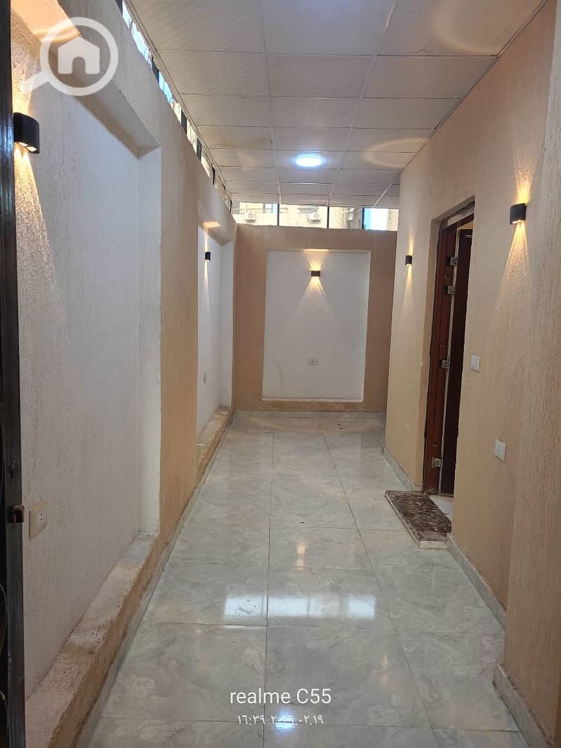Apartment for rent in Zahraa El Maadi, El Merag City. Area: 150 sq mConsists of 3 bedrooms, reception, kitchen, and bathroomGround floor (low floor)Sup - Widok 4