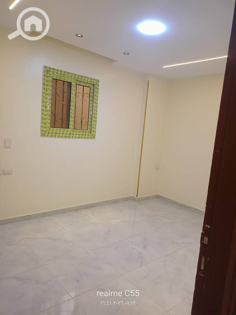 Apartment for rent in Zahraa El Maadi, El Merag City. Area: 150 sq mConsists of 3 bedrooms, reception, kitchen, and bathroomGround floor (low floor)Sup - Widok 5