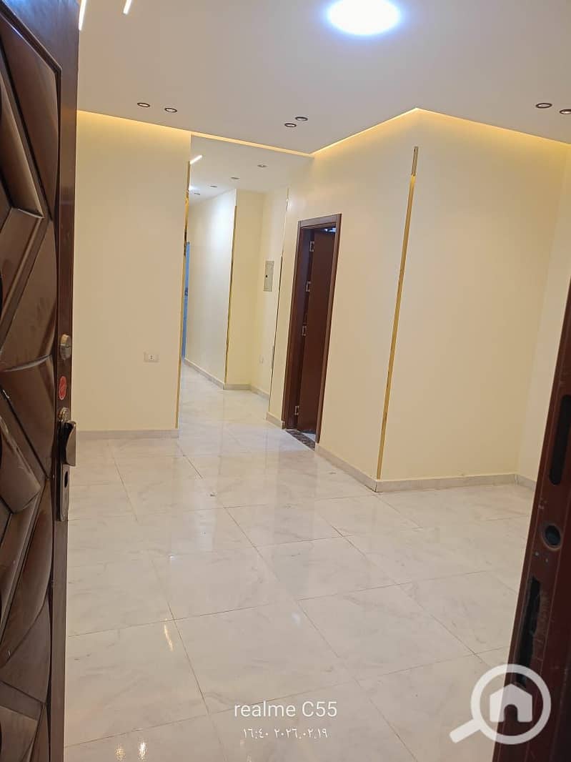 Apartment for rent in Zahraa El Maadi, El Merag City. Area: 150 sq mConsists of 3 bedrooms, reception, kitchen, and bathroomGround floor (low floor)Sup - Widok 6