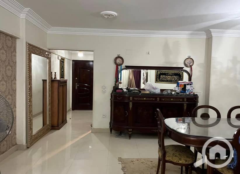 Apartment for sale in Al Yasmin Towers, Zahraa El MaadiArea: 145 sq mConsists of 3 bedrooms, reception, 2 bathrooms, kitchen, and 2 balconies2nd floor - Mehr