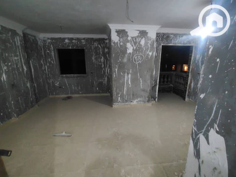 Apartment for sale, first occupancy, in Zahraa El Maadi, off 50th Street, near the Administrative Control Authority, with a front view. Area: 150 sq mC - Mehr