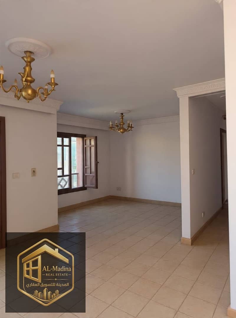Apartment for sale in Al-Rehab, the best price in the market in Phase Five, 110m, 2 bedrooms, 2 bathrooms, with a north-facing elevator, next to Abu Bakr Al-Siddiq Mosque and close to services. A real opportunity for residence or investment. – pohled 3