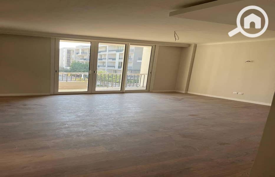 Fully Finished Apartment in Pyramids hills Ora near of New Giza - Widok 4