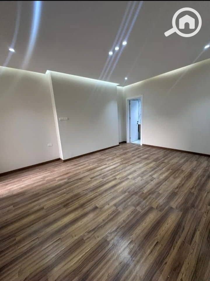 2 1000347454. jpg