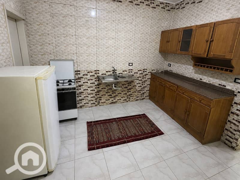 New Cairo, 5th Settlement, Gardenia Heights. Premium front apartment with a northern breeze (Bahary), located directly behind famous Gomla Market. - Mehr