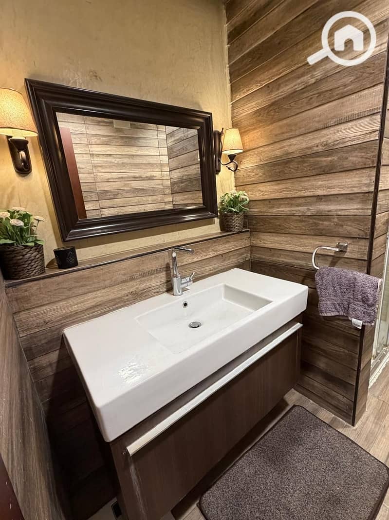 Apartment for sale in the Fourth Tourist District in front of Mall of Arabia, with a connection to Dahshur, including the kitchen. - Widok 5
