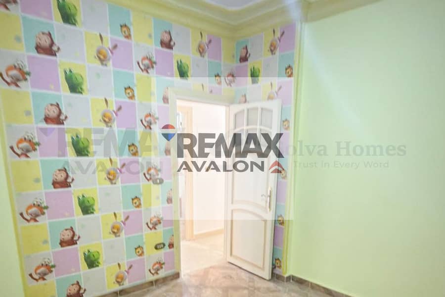 Apartment for Sale in Azarita (Off the Tram Line) – Bahary Facing the Main Road with Open Views - Więcej