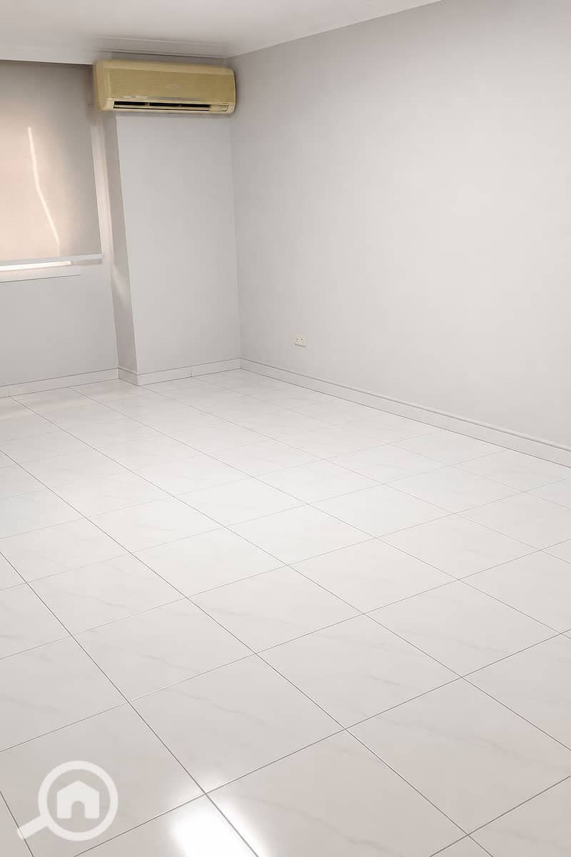 7 1000658255. png