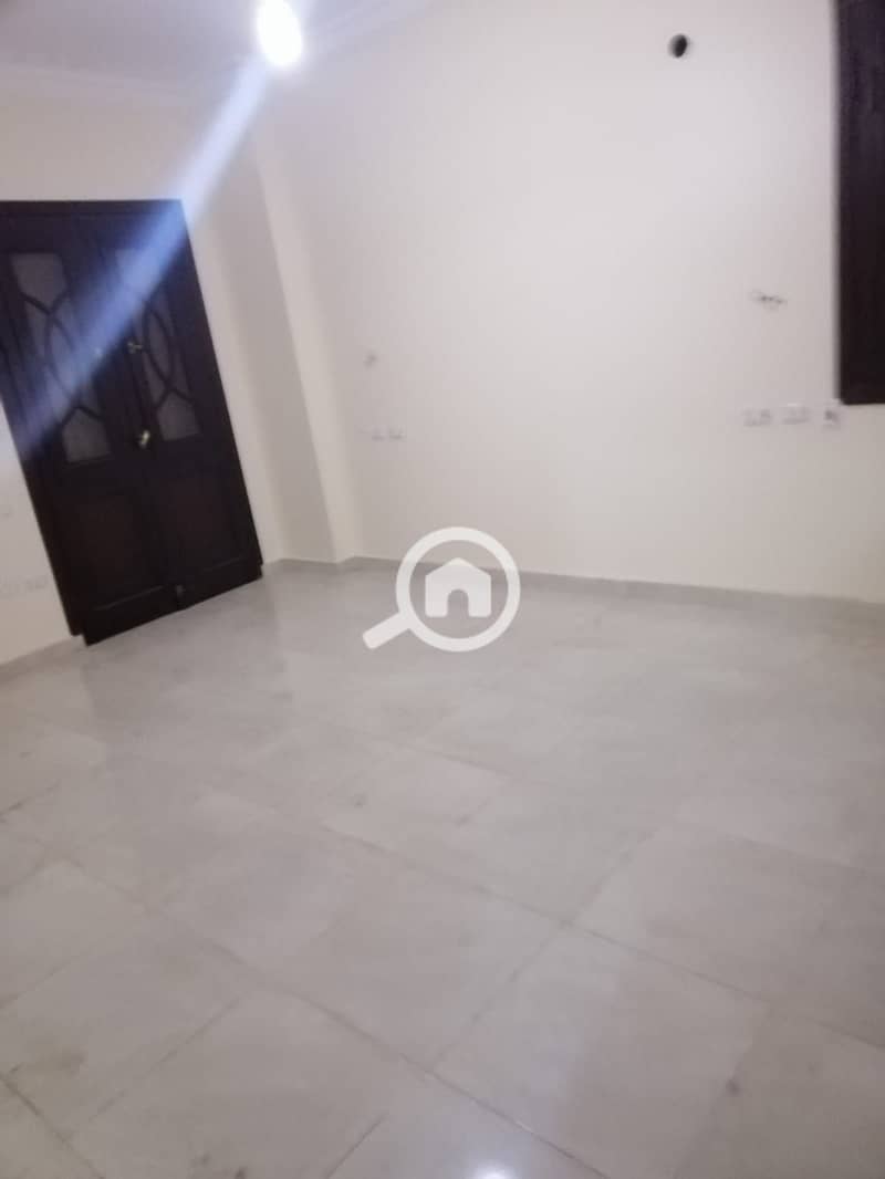 Apartment for rent in Al Tagammu Al Awwal, Yasmeen Villas, great location and fantastic price - Ansicht 3