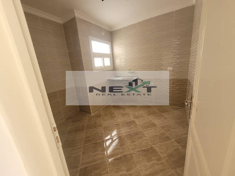 For rent in Madinaty, a new law apartment of 140 sq m in B12, finished by the company, with a wide garden view, direct sea view, very close to service - Ansicht 6