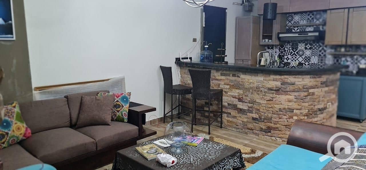 Rooftop apartment furnished for rent in Al-Nakheel Compound, a steal price. - Widok 5