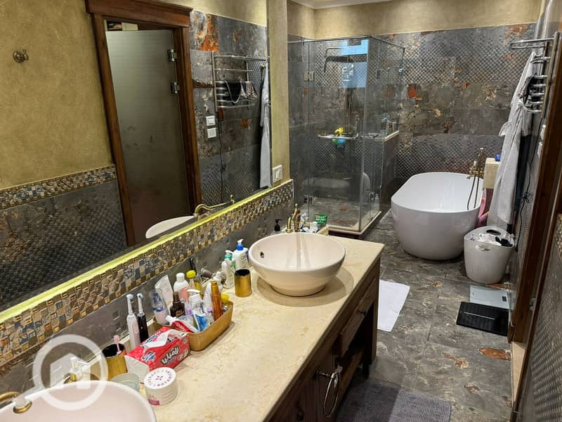 Townhouse City Villa with internal elevator for sale in West Town Compound, Sodic, Sheikh Zayed – další