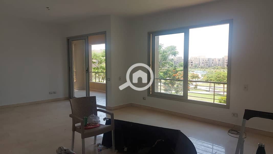For rent, an apartment in the Palm Parks compound, 220 m. – další