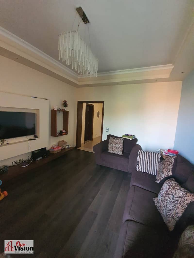 Twin villa ( jeera , el sheikh zayed ). Bua : 246 Land : 320 4 rooms With ACs Reception with concealed ACs Kitchen without appliances Asking price : - Mehr