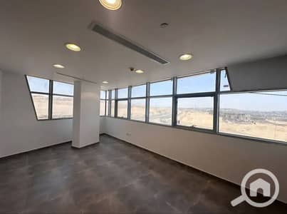 مکتب  للبيع في الشيخ زايد، الجيزة - photo_10_2026-07-05_11-17-45. jpg