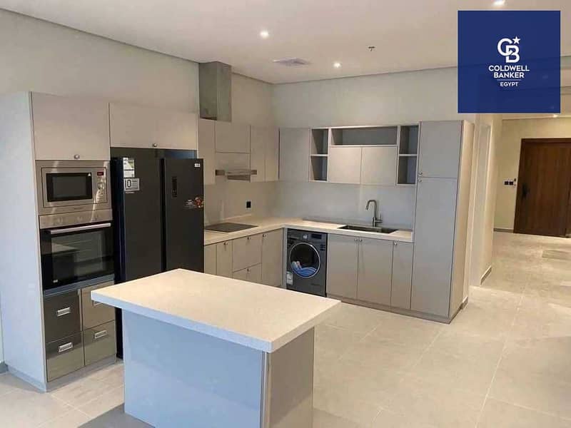 Immediate delivery and installments over 10 years: Townhouse villa for sale with sea view and modern finishing in Naia Bay, Ras El Hekma. - Widok 4