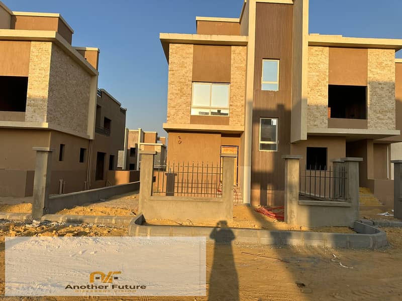 Luxury Standalone Villa | Immediate Delivery | 370 SQM | Private Garden | Toya Compound – Sheikh Zayed - Aanzicht 2