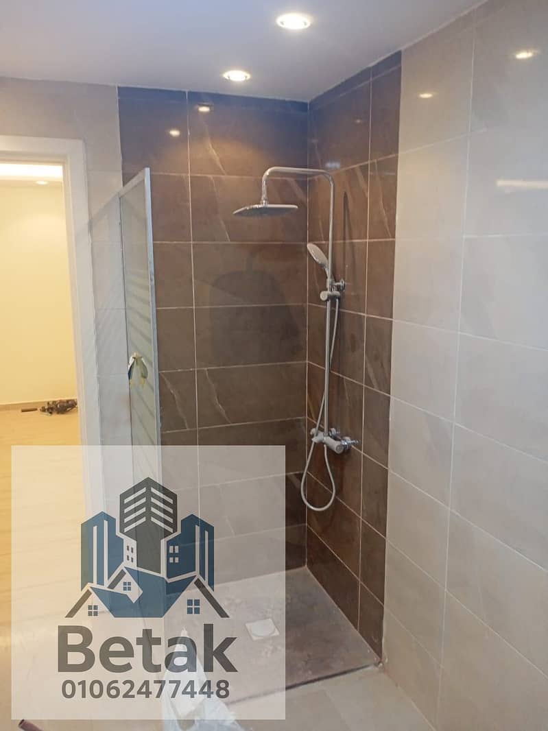 For rent, 180 sqm in the Vallory Compound, Smouha. Transport and engineering, kitchen cabinets in the kitchen, air conditioning, and garage next to Smouha Club. - Widok 5