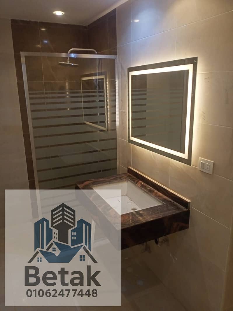 For rent, 180 sqm in the Vallory Compound, Smouha. Transport and engineering, kitchen cabinets in the kitchen, air conditioning, and garage next to Smouha Club. - Widok 6