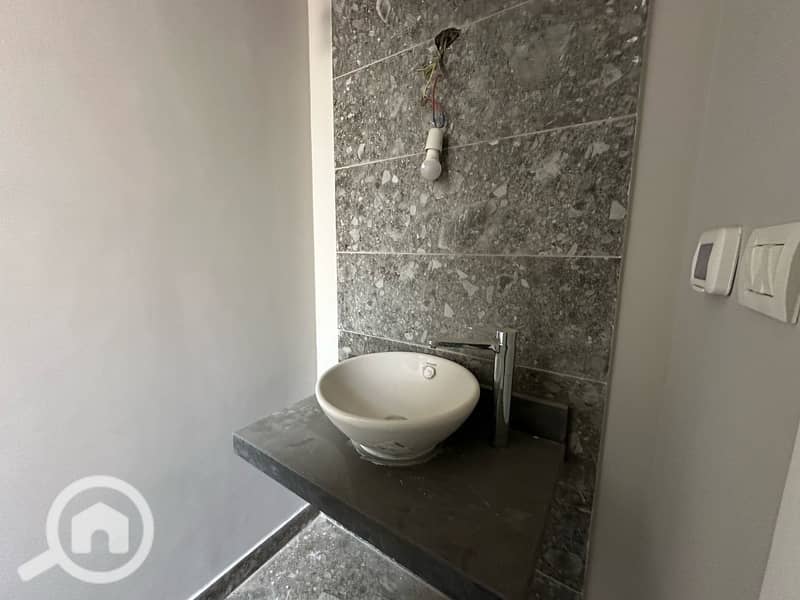 Apartment at a Special Price in the Heart of Sheikh Zayed with a Landscape View - Ansicht 5