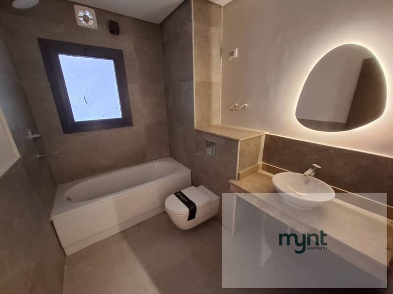 Semi Furnished 2 Bedroom Apartment for Rent in ZED West Sheikh Zayed | MYNT Hospitality - Widok 4