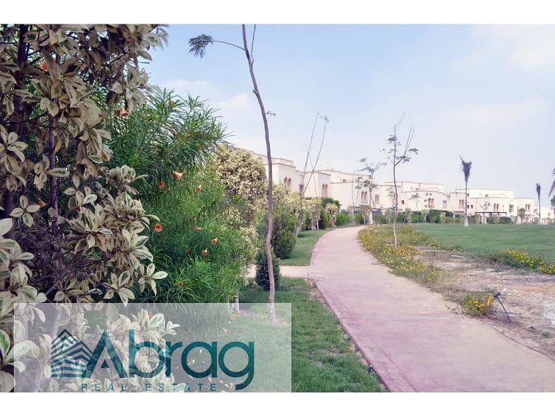 Fully finished Twin villa for rent in Greens Compound, Sheikh Zayed - Widok 3