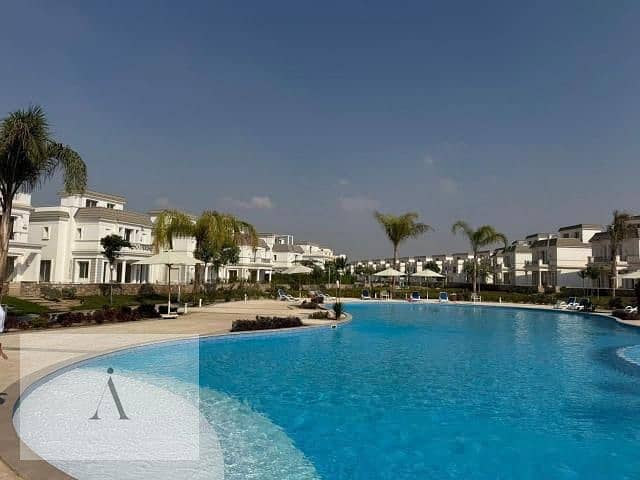 Resale Chalet-Private Garden-Prime Location - Mehr