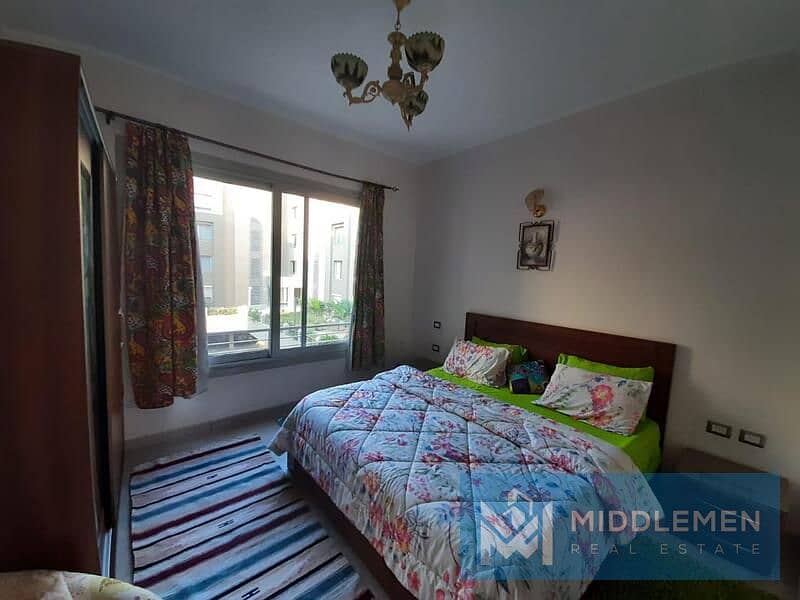 Apartment 150m Large terrace Ready to move Prime location Village Gate Compound New cairo - Bild 4